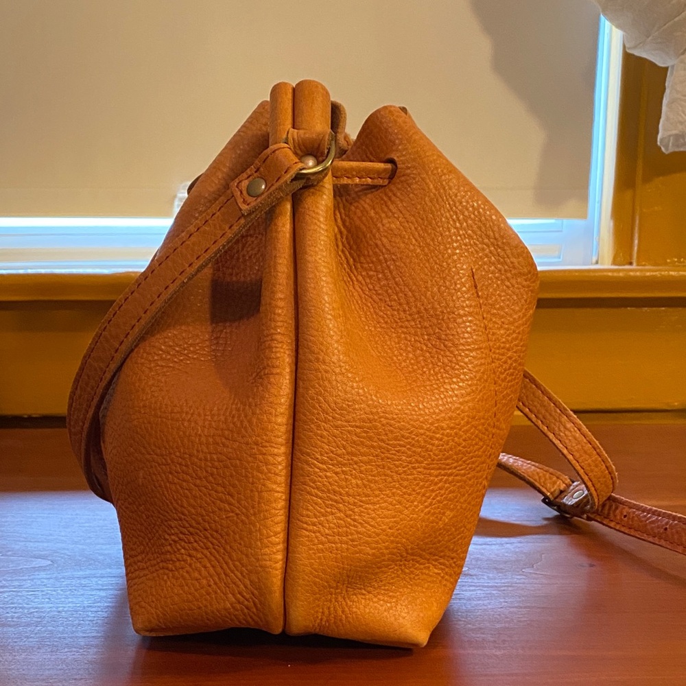 Portland Leather Shoulder Bucket Bag - Picture 4 of 5